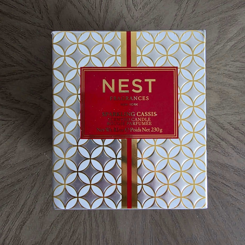 Nest Fragrances Sparkling Cassis Scented Candle 8.1oz Gold Silver Glass Vessel